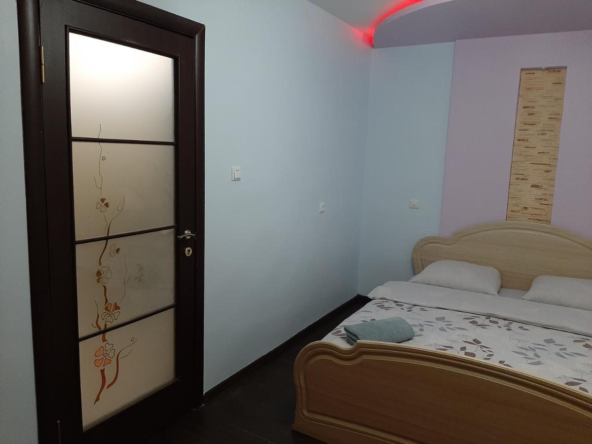 Uzh Apartments Uzhhorod Ngoại thất bức ảnh