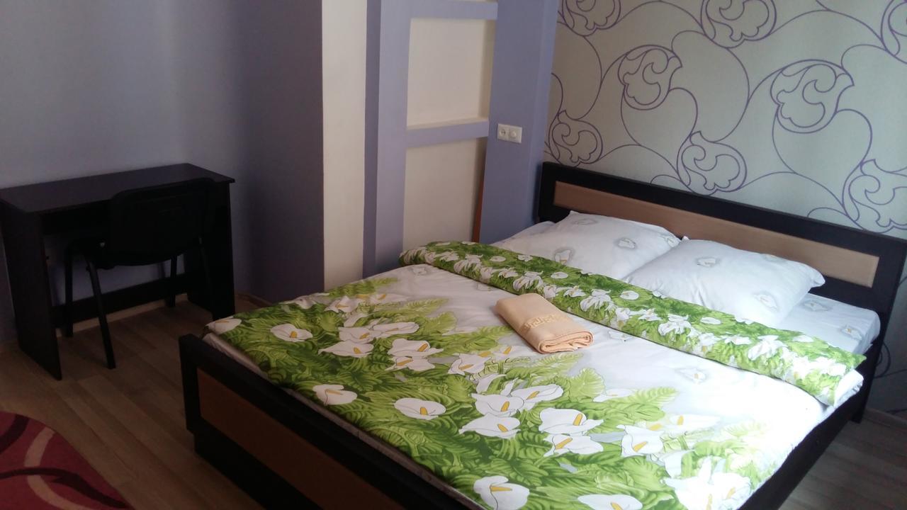 Uzh Apartments Uzhhorod Ngoại thất bức ảnh